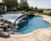 Ce sistem acoperă o piscină neregulată?